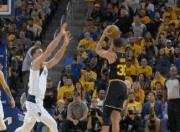 Kaiyun-萨拉赫连续二十场比赛得分超过关键助攻，独行侠挑战极限！的简单介绍