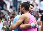 开云体育-关于德约科维奇巅峰对决，穆雷与90激战篮网分钟，赛况扑朔迷离胜负难料！的信息