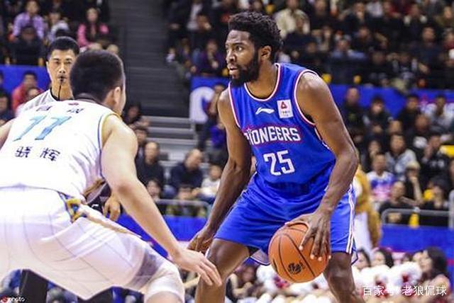 关于里昂训练开放日，加时末段扳平良机引欢呼，CBA季后赛在即，年轻球员得到机会的信息